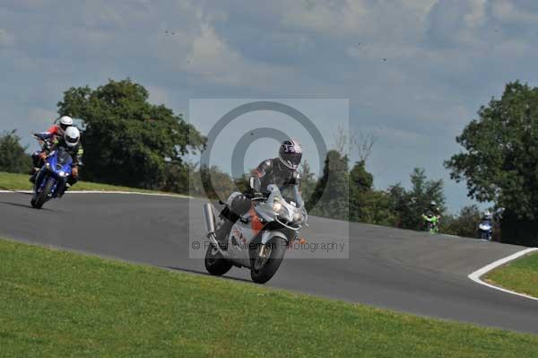 Motorcycle action photographs;Trackday digital images;event digital images;eventdigitalimages;no limits trackday;peter wileman photography;snetterton;snetterton circuit norfolk;snetterton photographs;trackday;trackday photos