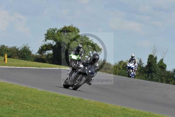 Motorcycle action photographs;Trackday digital images;event digital images;eventdigitalimages;no limits trackday;peter wileman photography;snetterton;snetterton circuit norfolk;snetterton photographs;trackday;trackday photos