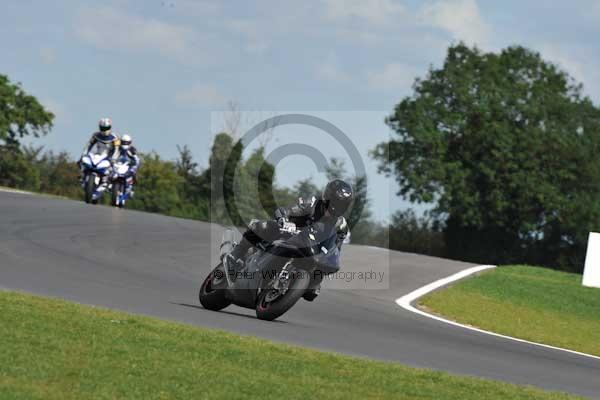 Motorcycle action photographs;Trackday digital images;event digital images;eventdigitalimages;no limits trackday;peter wileman photography;snetterton;snetterton circuit norfolk;snetterton photographs;trackday;trackday photos