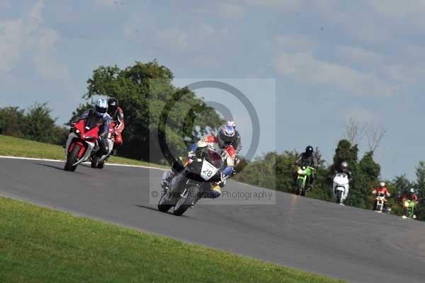 Motorcycle action photographs;Trackday digital images;event digital images;eventdigitalimages;no limits trackday;peter wileman photography;snetterton;snetterton circuit norfolk;snetterton photographs;trackday;trackday photos