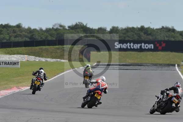 Motorcycle action photographs;Trackday digital images;event digital images;eventdigitalimages;no limits trackday;peter wileman photography;snetterton;snetterton circuit norfolk;snetterton photographs;trackday;trackday photos