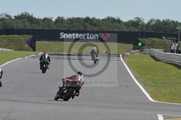 Motorcycle action photographs;Trackday digital images;event digital images;eventdigitalimages;no limits trackday;peter wileman photography;snetterton;snetterton circuit norfolk;snetterton photographs;trackday;trackday photos