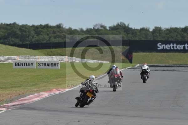 Motorcycle action photographs;Trackday digital images;event digital images;eventdigitalimages;no limits trackday;peter wileman photography;snetterton;snetterton circuit norfolk;snetterton photographs;trackday;trackday photos