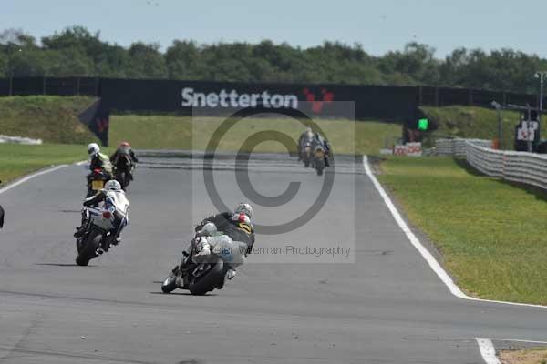 Motorcycle action photographs;Trackday digital images;event digital images;eventdigitalimages;no limits trackday;peter wileman photography;snetterton;snetterton circuit norfolk;snetterton photographs;trackday;trackday photos