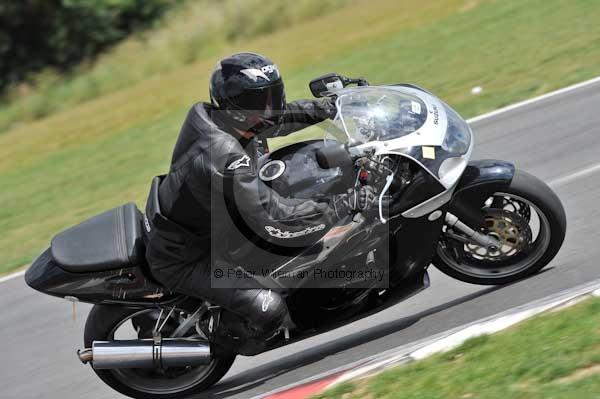 Motorcycle action photographs;Trackday digital images;event digital images;eventdigitalimages;no limits trackday;peter wileman photography;snetterton;snetterton circuit norfolk;snetterton photographs;trackday;trackday photos