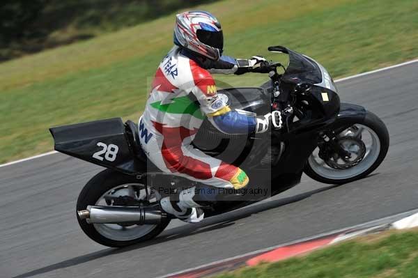 Motorcycle action photographs;Trackday digital images;event digital images;eventdigitalimages;no limits trackday;peter wileman photography;snetterton;snetterton circuit norfolk;snetterton photographs;trackday;trackday photos