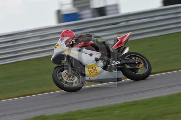 Motorcycle action photographs;Trackday digital images;event digital images;eventdigitalimages;no limits trackday;peter wileman photography;snetterton;snetterton circuit norfolk;snetterton photographs;trackday;trackday photos