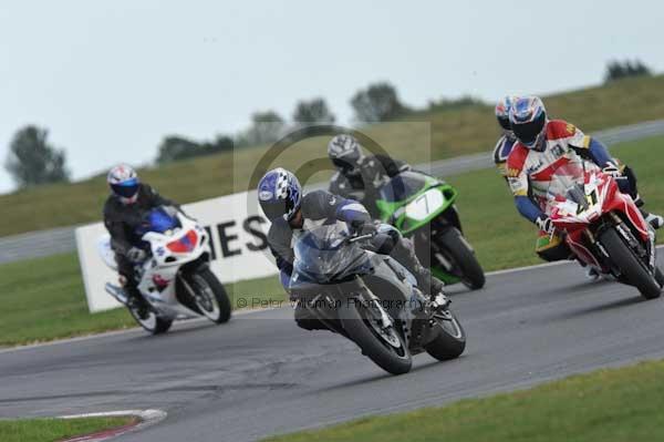 Motorcycle action photographs;Trackday digital images;event digital images;eventdigitalimages;no limits trackday;peter wileman photography;snetterton;snetterton circuit norfolk;snetterton photographs;trackday;trackday photos
