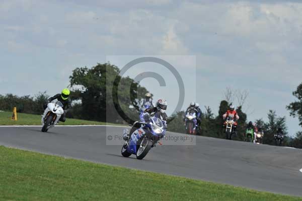 Motorcycle action photographs;Trackday digital images;event digital images;eventdigitalimages;no limits trackday;peter wileman photography;snetterton;snetterton circuit norfolk;snetterton photographs;trackday;trackday photos