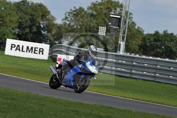 Motorcycle action photographs;Trackday digital images;event digital images;eventdigitalimages;no limits trackday;peter wileman photography;snetterton;snetterton circuit norfolk;snetterton photographs;trackday;trackday photos