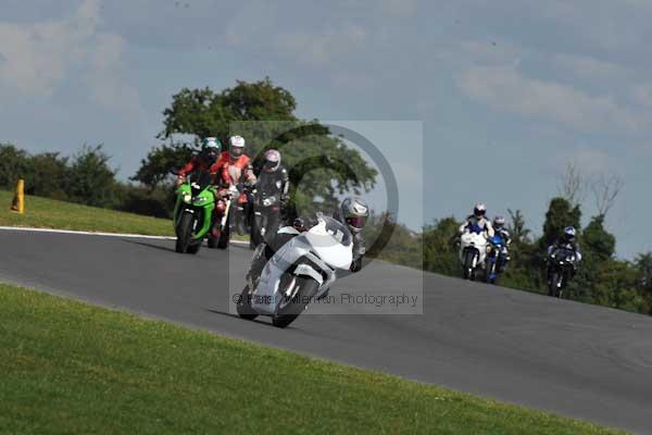 Motorcycle action photographs;Trackday digital images;event digital images;eventdigitalimages;no limits trackday;peter wileman photography;snetterton;snetterton circuit norfolk;snetterton photographs;trackday;trackday photos