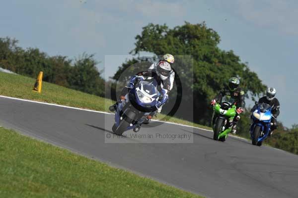 Motorcycle action photographs;Trackday digital images;event digital images;eventdigitalimages;no limits trackday;peter wileman photography;snetterton;snetterton circuit norfolk;snetterton photographs;trackday;trackday photos