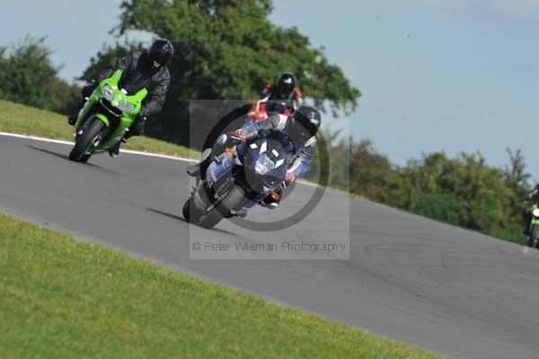 Motorcycle action photographs;Trackday digital images;event digital images;eventdigitalimages;no limits trackday;peter wileman photography;snetterton;snetterton circuit norfolk;snetterton photographs;trackday;trackday photos