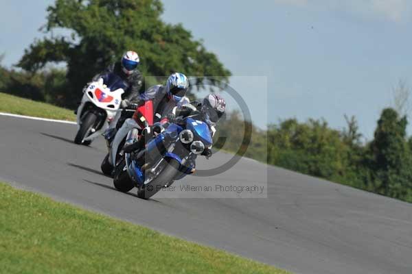 Motorcycle action photographs;Trackday digital images;event digital images;eventdigitalimages;no limits trackday;peter wileman photography;snetterton;snetterton circuit norfolk;snetterton photographs;trackday;trackday photos