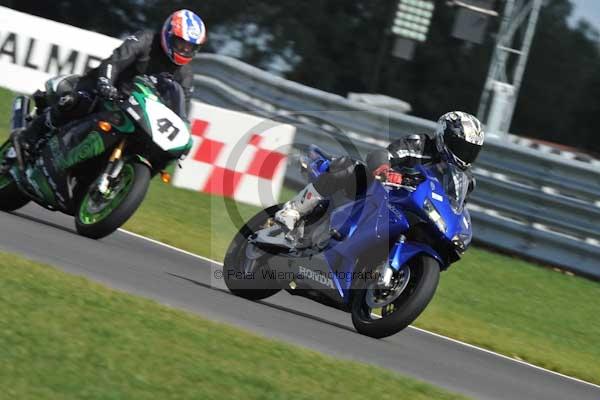 Motorcycle action photographs;Trackday digital images;event digital images;eventdigitalimages;no limits trackday;peter wileman photography;snetterton;snetterton circuit norfolk;snetterton photographs;trackday;trackday photos