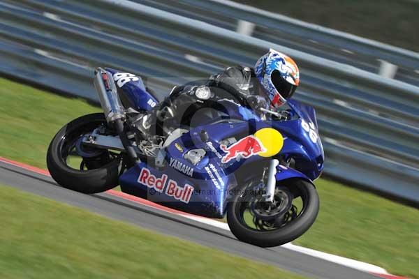Motorcycle action photographs;Trackday digital images;event digital images;eventdigitalimages;no limits trackday;peter wileman photography;snetterton;snetterton circuit norfolk;snetterton photographs;trackday;trackday photos