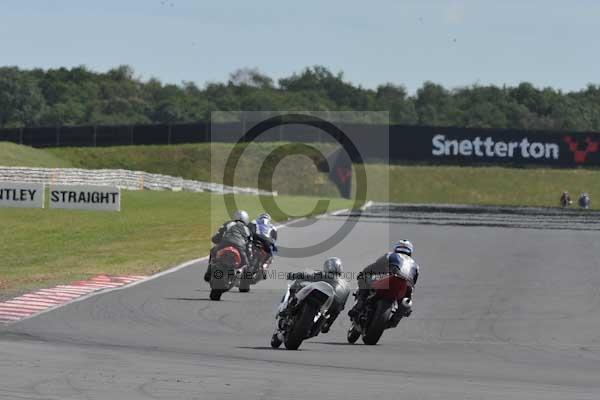 Motorcycle action photographs;Trackday digital images;event digital images;eventdigitalimages;no limits trackday;peter wileman photography;snetterton;snetterton circuit norfolk;snetterton photographs;trackday;trackday photos