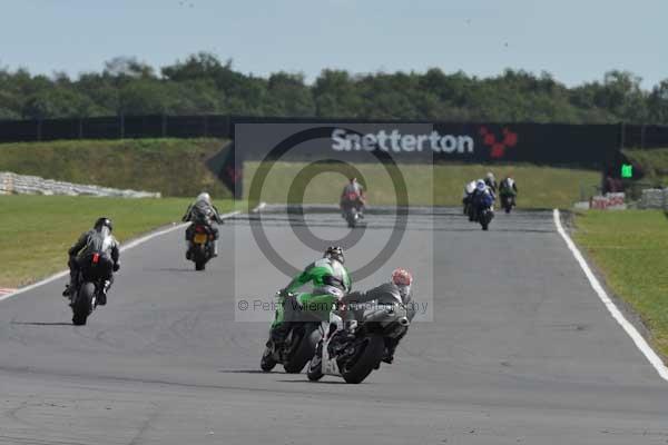 Motorcycle action photographs;Trackday digital images;event digital images;eventdigitalimages;no limits trackday;peter wileman photography;snetterton;snetterton circuit norfolk;snetterton photographs;trackday;trackday photos