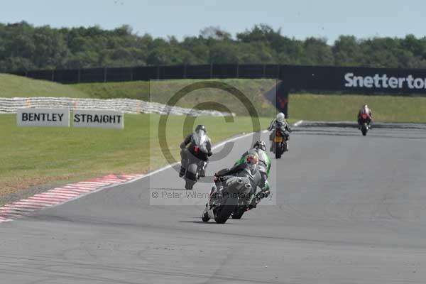 Motorcycle action photographs;Trackday digital images;event digital images;eventdigitalimages;no limits trackday;peter wileman photography;snetterton;snetterton circuit norfolk;snetterton photographs;trackday;trackday photos