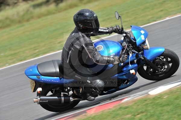 Motorcycle action photographs;Trackday digital images;event digital images;eventdigitalimages;no limits trackday;peter wileman photography;snetterton;snetterton circuit norfolk;snetterton photographs;trackday;trackday photos