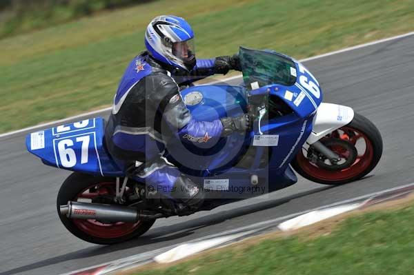 Motorcycle action photographs;Trackday digital images;event digital images;eventdigitalimages;no limits trackday;peter wileman photography;snetterton;snetterton circuit norfolk;snetterton photographs;trackday;trackday photos