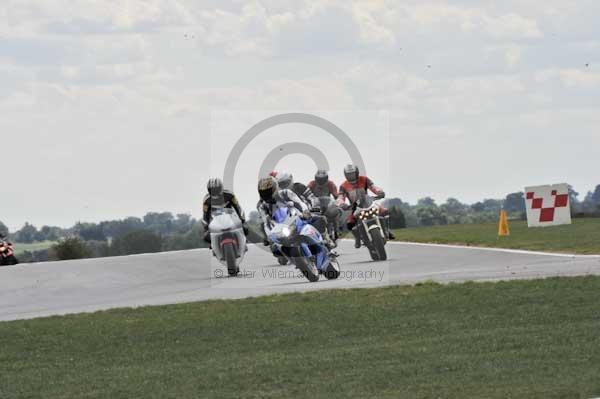 Motorcycle action photographs;Trackday digital images;event digital images;eventdigitalimages;no limits trackday;peter wileman photography;snetterton;snetterton circuit norfolk;snetterton photographs;trackday;trackday photos