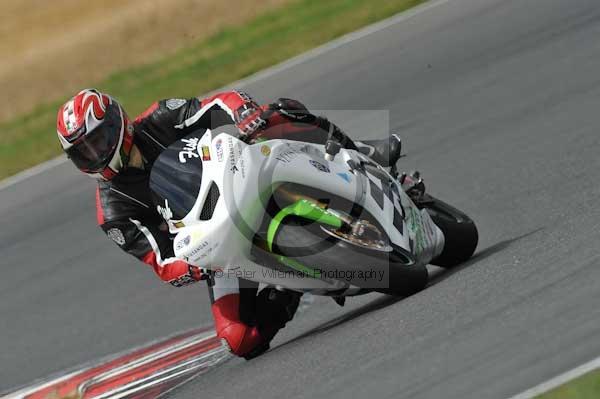 Motorcycle action photographs;Trackday digital images;event digital images;eventdigitalimages;no limits trackday;peter wileman photography;snetterton;snetterton circuit norfolk;snetterton photographs;trackday;trackday photos