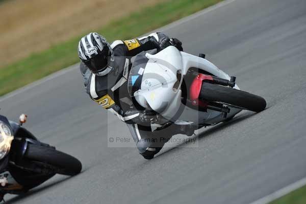 Motorcycle action photographs;Trackday digital images;event digital images;eventdigitalimages;no limits trackday;peter wileman photography;snetterton;snetterton circuit norfolk;snetterton photographs;trackday;trackday photos