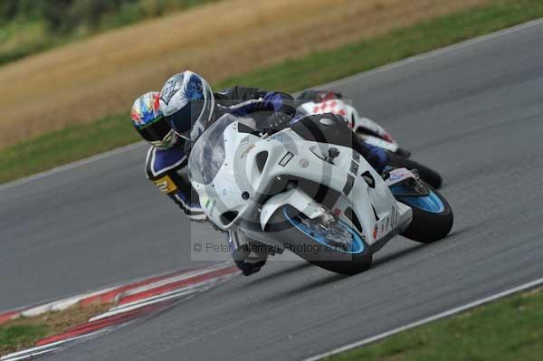 Motorcycle action photographs;Trackday digital images;event digital images;eventdigitalimages;no limits trackday;peter wileman photography;snetterton;snetterton circuit norfolk;snetterton photographs;trackday;trackday photos