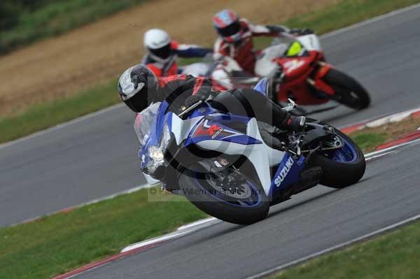 Motorcycle action photographs;Trackday digital images;event digital images;eventdigitalimages;no limits trackday;peter wileman photography;snetterton;snetterton circuit norfolk;snetterton photographs;trackday;trackday photos