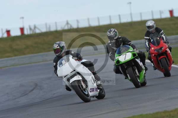 Motorcycle action photographs;Trackday digital images;event digital images;eventdigitalimages;no limits trackday;peter wileman photography;snetterton;snetterton circuit norfolk;snetterton photographs;trackday;trackday photos
