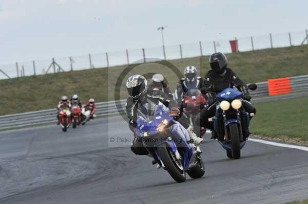 Motorcycle action photographs;Trackday digital images;event digital images;eventdigitalimages;no limits trackday;peter wileman photography;snetterton;snetterton circuit norfolk;snetterton photographs;trackday;trackday photos