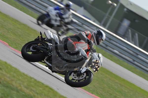 Motorcycle action photographs;Trackday digital images;event digital images;eventdigitalimages;no limits trackday;peter wileman photography;snetterton;snetterton circuit norfolk;snetterton photographs;trackday;trackday photos