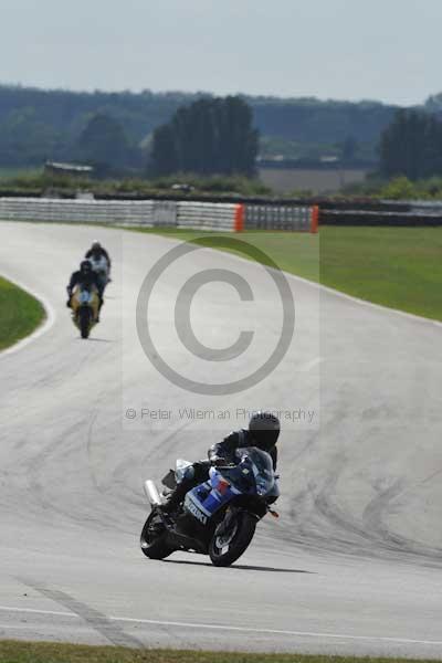Motorcycle action photographs;Trackday digital images;event digital images;eventdigitalimages;no limits trackday;peter wileman photography;snetterton;snetterton circuit norfolk;snetterton photographs;trackday;trackday photos