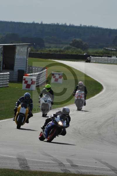 Motorcycle action photographs;Trackday digital images;event digital images;eventdigitalimages;no limits trackday;peter wileman photography;snetterton;snetterton circuit norfolk;snetterton photographs;trackday;trackday photos