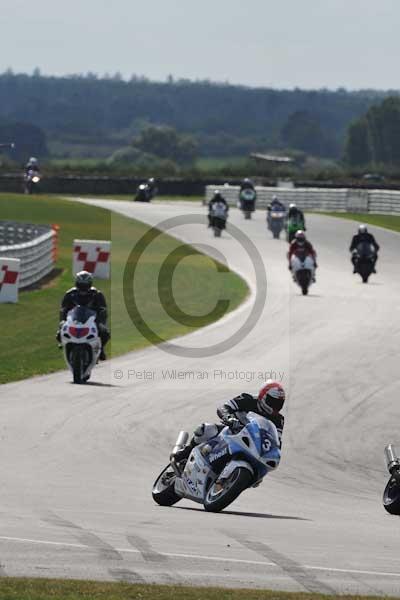 Motorcycle action photographs;Trackday digital images;event digital images;eventdigitalimages;no limits trackday;peter wileman photography;snetterton;snetterton circuit norfolk;snetterton photographs;trackday;trackday photos
