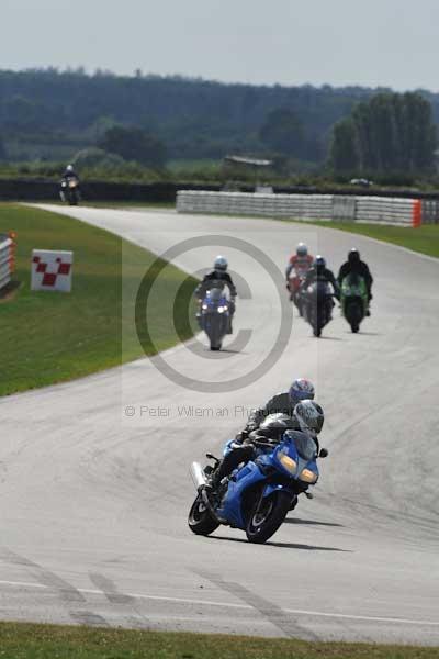 Motorcycle action photographs;Trackday digital images;event digital images;eventdigitalimages;no limits trackday;peter wileman photography;snetterton;snetterton circuit norfolk;snetterton photographs;trackday;trackday photos
