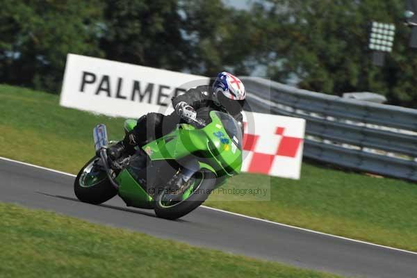 Motorcycle action photographs;Trackday digital images;event digital images;eventdigitalimages;no limits trackday;peter wileman photography;snetterton;snetterton circuit norfolk;snetterton photographs;trackday;trackday photos