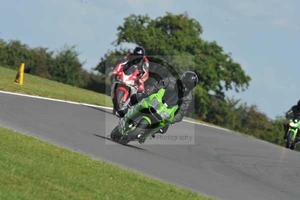 Motorcycle action photographs;Trackday digital images;event digital images;eventdigitalimages;no limits trackday;peter wileman photography;snetterton;snetterton circuit norfolk;snetterton photographs;trackday;trackday photos