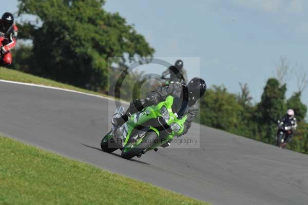 Motorcycle action photographs;Trackday digital images;event digital images;eventdigitalimages;no limits trackday;peter wileman photography;snetterton;snetterton circuit norfolk;snetterton photographs;trackday;trackday photos