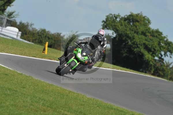 Motorcycle action photographs;Trackday digital images;event digital images;eventdigitalimages;no limits trackday;peter wileman photography;snetterton;snetterton circuit norfolk;snetterton photographs;trackday;trackday photos