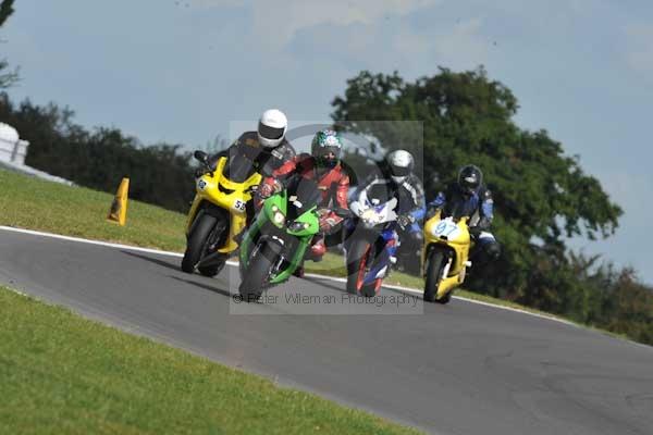 Motorcycle action photographs;Trackday digital images;event digital images;eventdigitalimages;no limits trackday;peter wileman photography;snetterton;snetterton circuit norfolk;snetterton photographs;trackday;trackday photos