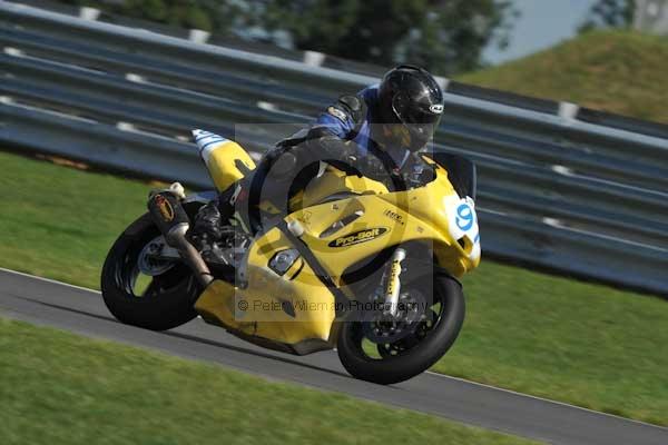 Motorcycle action photographs;Trackday digital images;event digital images;eventdigitalimages;no limits trackday;peter wileman photography;snetterton;snetterton circuit norfolk;snetterton photographs;trackday;trackday photos