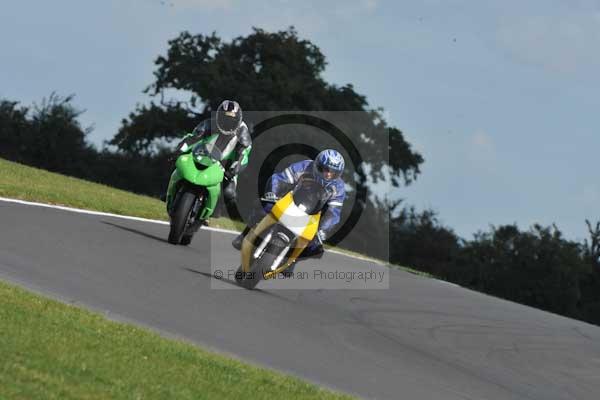 Motorcycle action photographs;Trackday digital images;event digital images;eventdigitalimages;no limits trackday;peter wileman photography;snetterton;snetterton circuit norfolk;snetterton photographs;trackday;trackday photos