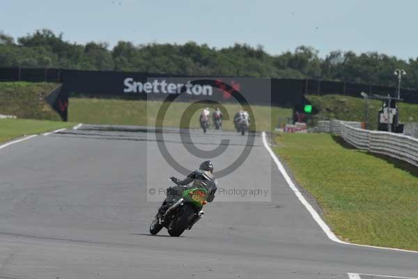 Motorcycle action photographs;Trackday digital images;event digital images;eventdigitalimages;no limits trackday;peter wileman photography;snetterton;snetterton circuit norfolk;snetterton photographs;trackday;trackday photos