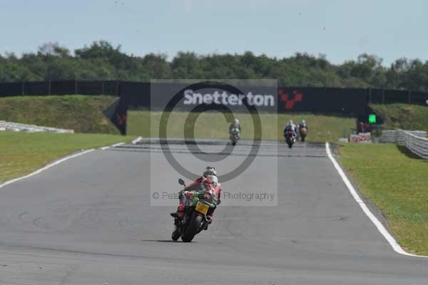 Motorcycle action photographs;Trackday digital images;event digital images;eventdigitalimages;no limits trackday;peter wileman photography;snetterton;snetterton circuit norfolk;snetterton photographs;trackday;trackday photos