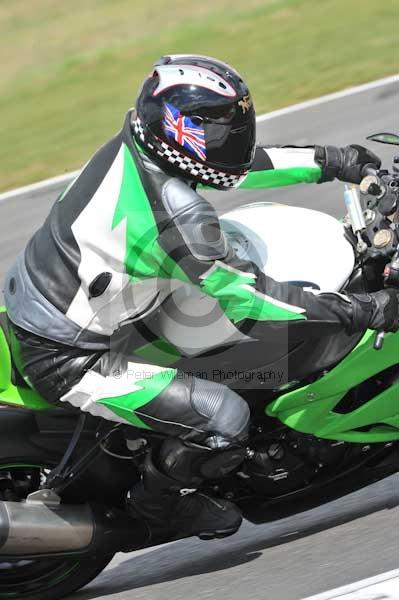 Motorcycle action photographs;Trackday digital images;event digital images;eventdigitalimages;no limits trackday;peter wileman photography;snetterton;snetterton circuit norfolk;snetterton photographs;trackday;trackday photos