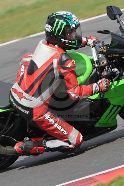 Motorcycle action photographs;Trackday digital images;event digital images;eventdigitalimages;no limits trackday;peter wileman photography;snetterton;snetterton circuit norfolk;snetterton photographs;trackday;trackday photos