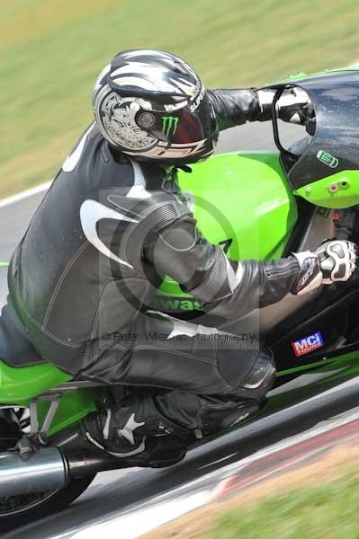 Motorcycle action photographs;Trackday digital images;event digital images;eventdigitalimages;no limits trackday;peter wileman photography;snetterton;snetterton circuit norfolk;snetterton photographs;trackday;trackday photos