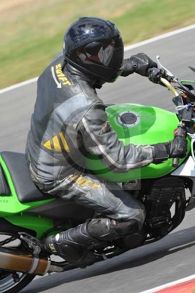 Motorcycle action photographs;Trackday digital images;event digital images;eventdigitalimages;no limits trackday;peter wileman photography;snetterton;snetterton circuit norfolk;snetterton photographs;trackday;trackday photos
